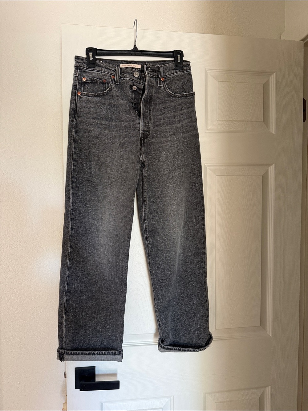 Levi’s rib cage straight ankle Jean woman’s in faded black